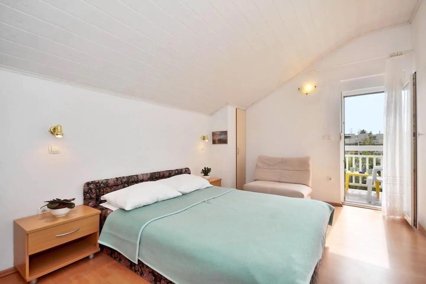 Apartment Toma Omis