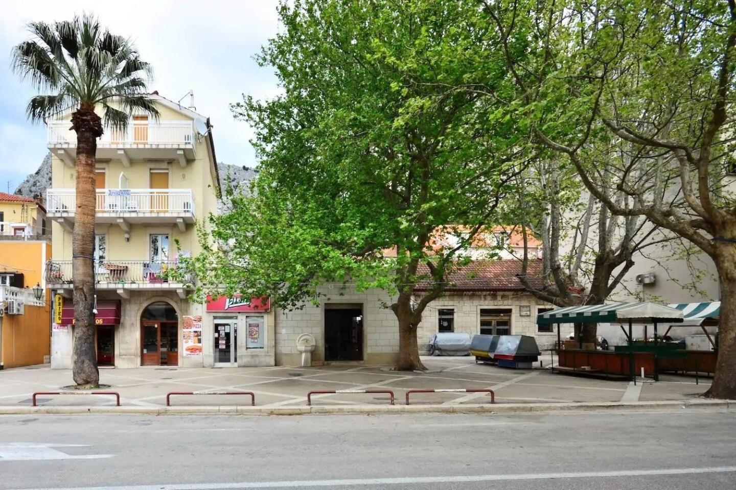 Toma Apartment